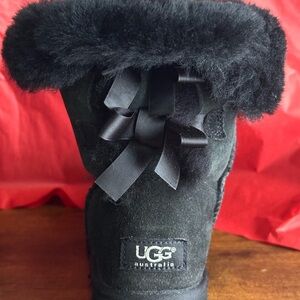 Size 6- like new ! UGG Black Boots with Shearling and Bows